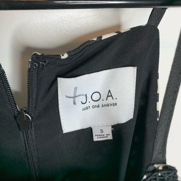 JOA Just One Answer Leopard Print Silky Slip Dress Lace Neckline Size Small - Picture 4 of 7